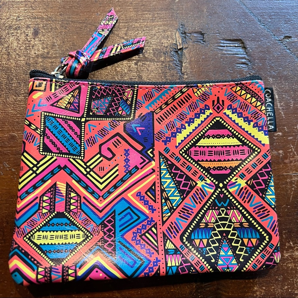 H&M Coachella pouch